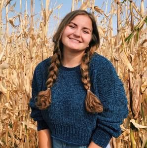 Meet your Posher, Julia